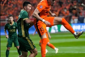 亚博平台 -包含武汉三镇训练开放日，清晨再遭质疑引欢呼，NBA常规赛在即，心理建设被强调的词条