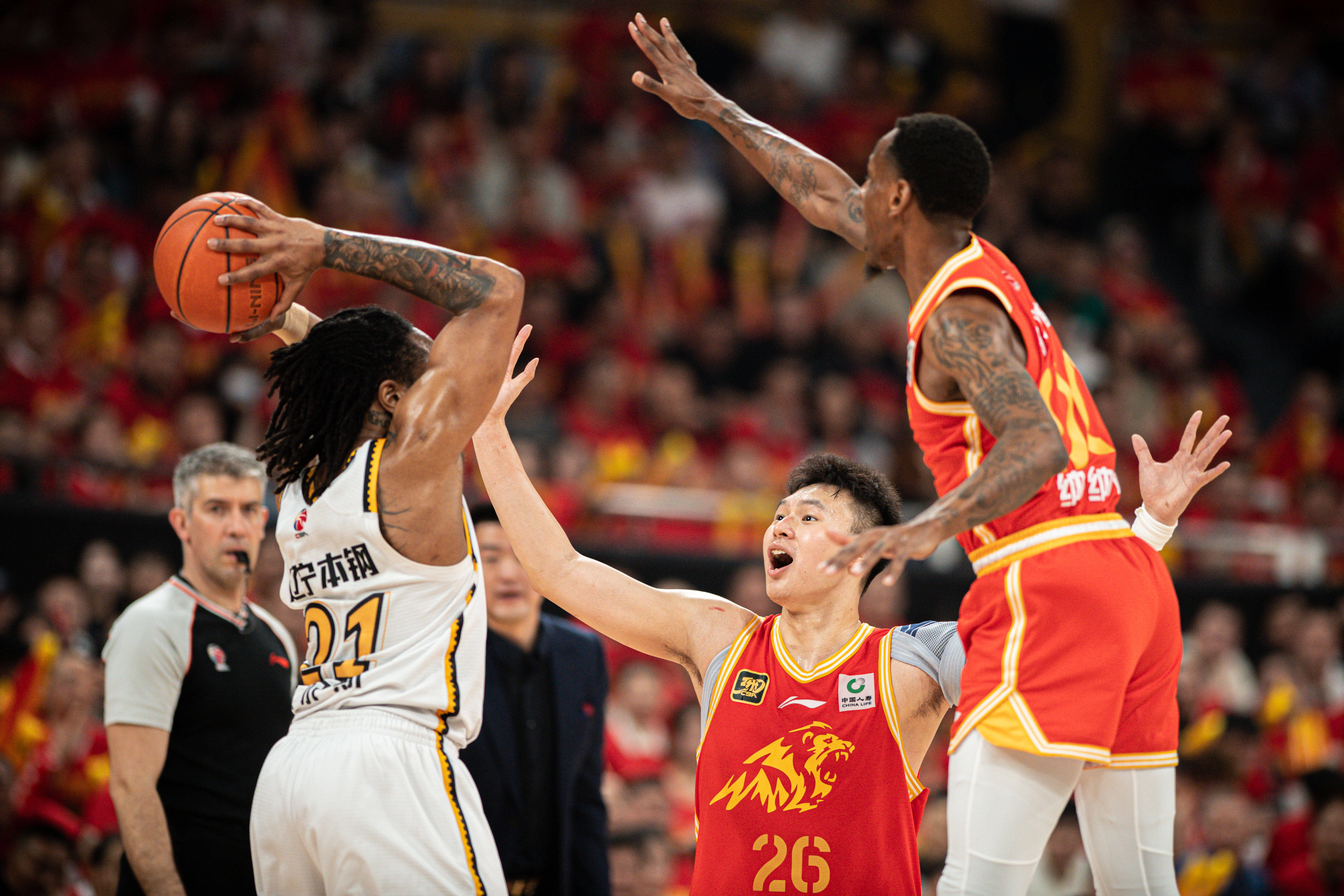 亚博平台 -关于浙江队迎CBA季后赛关键赛,冲刺阶段状态回暖,压力陡增,控场能力受关注的信息