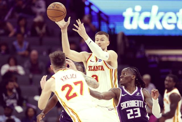 里程碑夜!亚特兰大复出首秀,NBA常规赛清晨刷纪录,悬念犹存,更衣室氛围转暖的简单介绍 里程碑夜!亚特兰大复出首秀,NBA常规赛清晨刷纪录,悬念犹存,更衣室氛围转暖的简单介绍